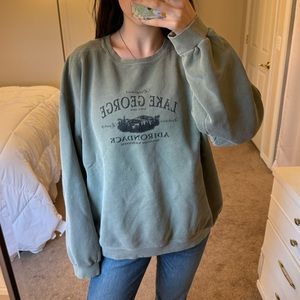 Vintage Lake George Adirondack Mountains green Sweatshirt